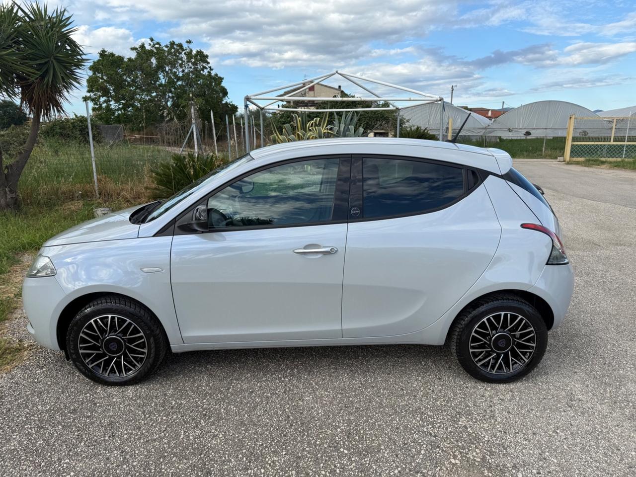 Lancia Ypsilon 1.2 69 CV 5 porte GPL Ecochic Silver