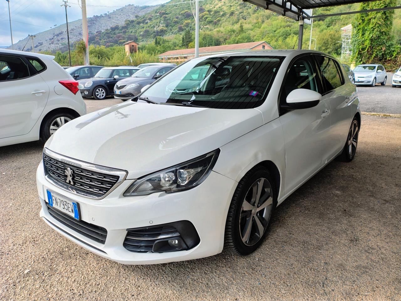 Peugeot 308 BlueHDi 120 S&S Business