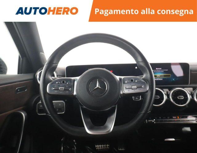 MERCEDES-BENZ A 200 d Automatic Premium