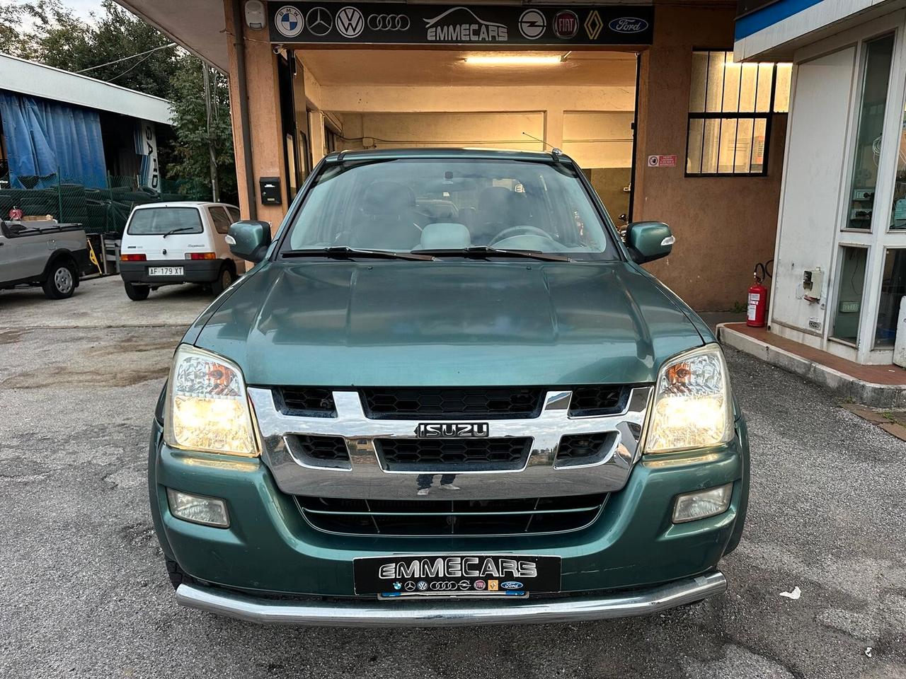 Isuzu D-Max 3.0 TD cat Crew Cab 4WD Pup LS Roadm.Aut
