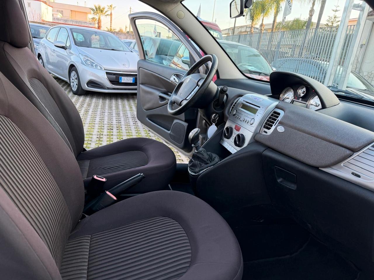 Lancia Ypsilon 1.2 Platino-10/2009