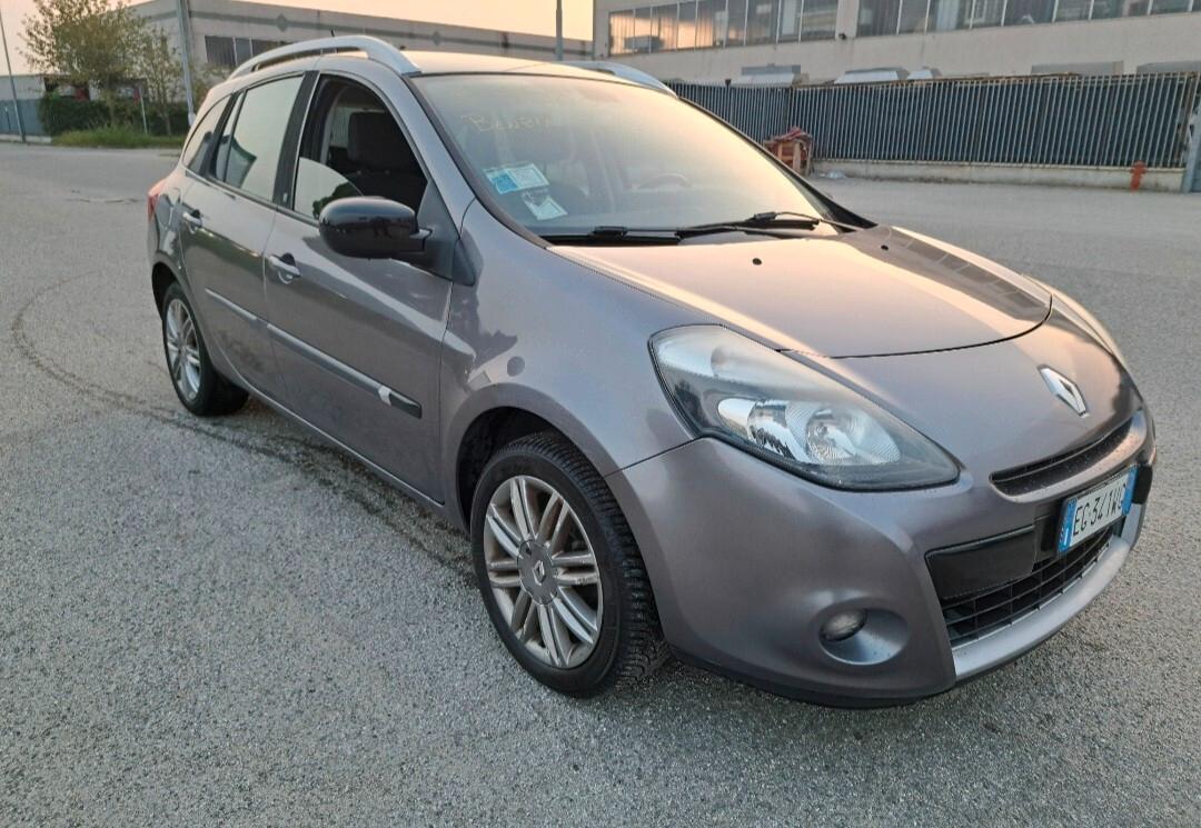 Renault Clio 1.2 16V SporTour Live!