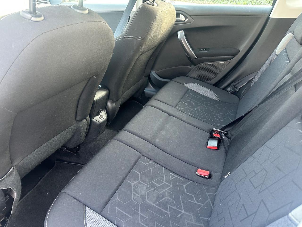 Peugeot 2008 Allure 1.2 PureTech 82 #7847