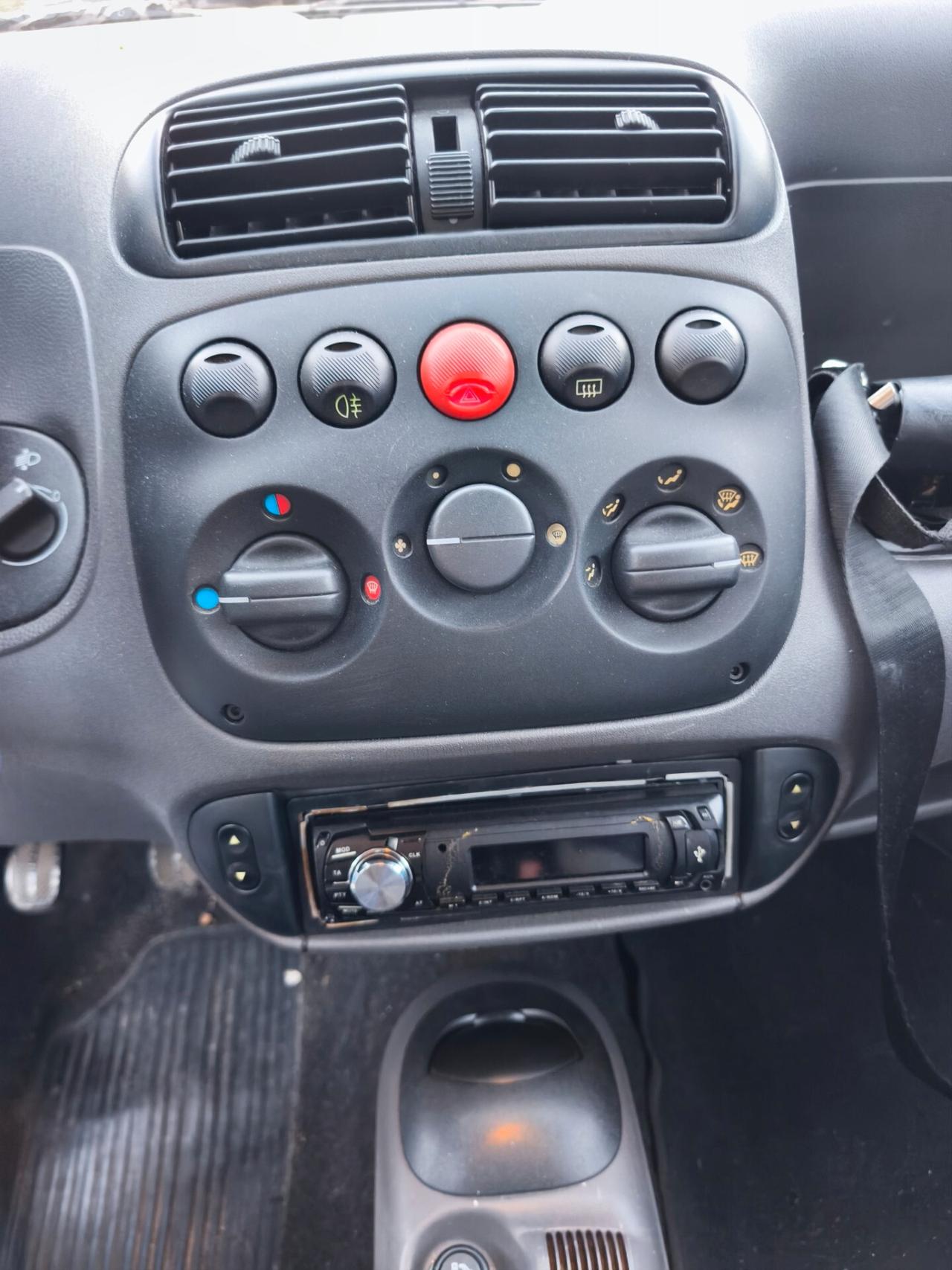 Fiat Seicento 900i cat Young