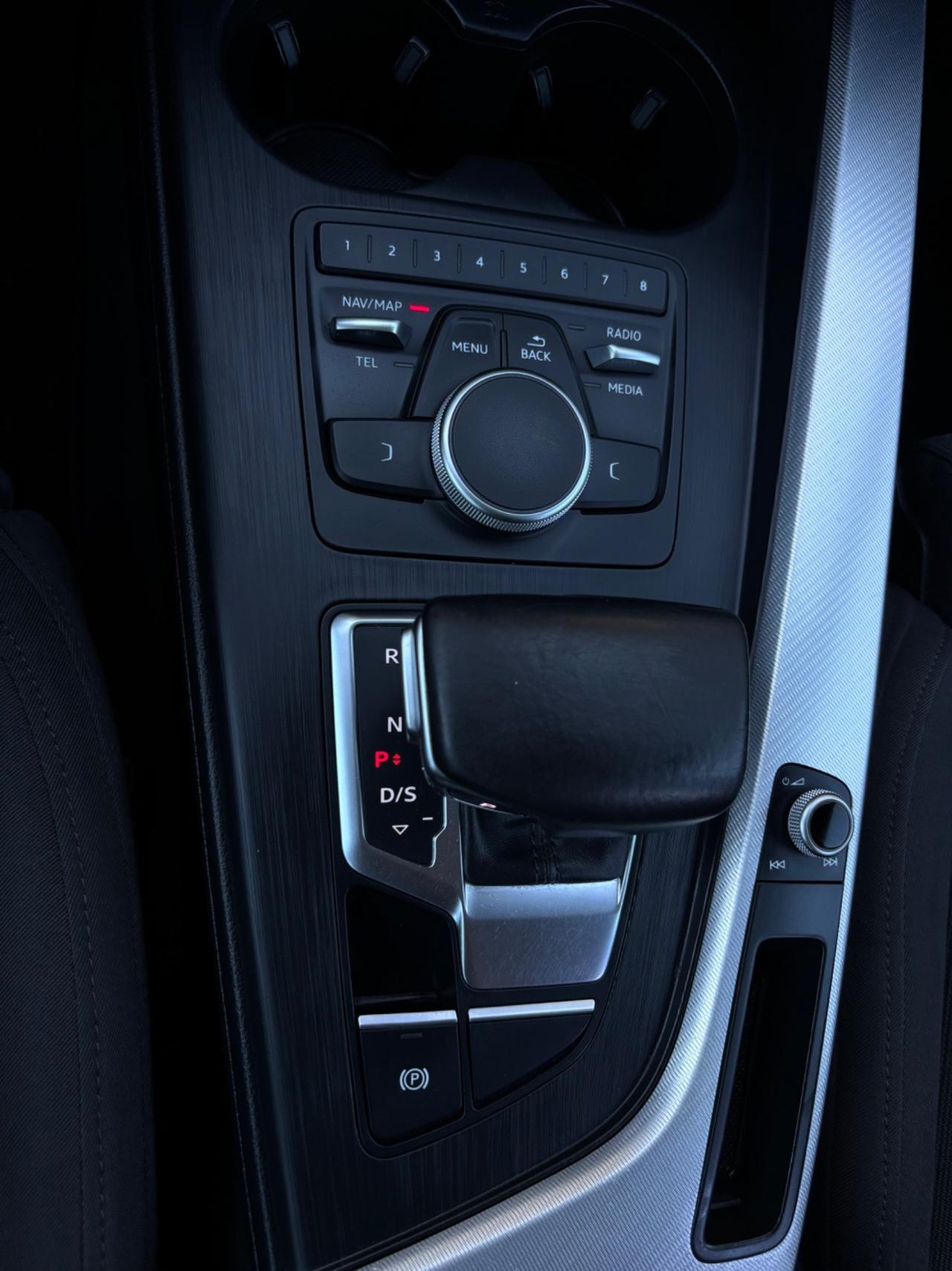 Audi A4 Avant 2.0 TDI 150 CV ultra Sport. Garanzia