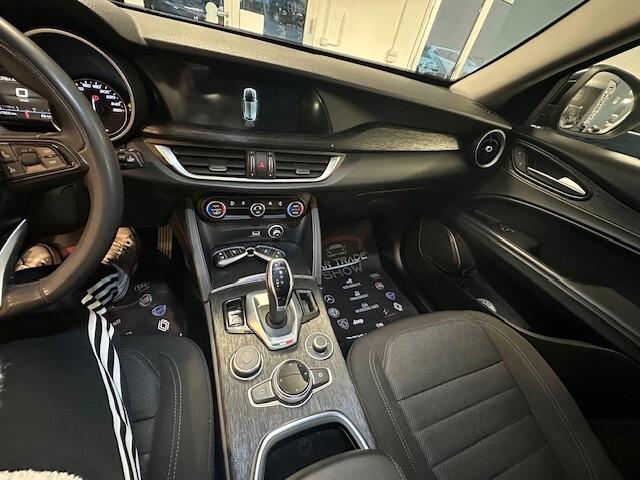 Alfa Romeo Stelvio 2.2 Turbodiesel 160 CV AT8 RWD Business