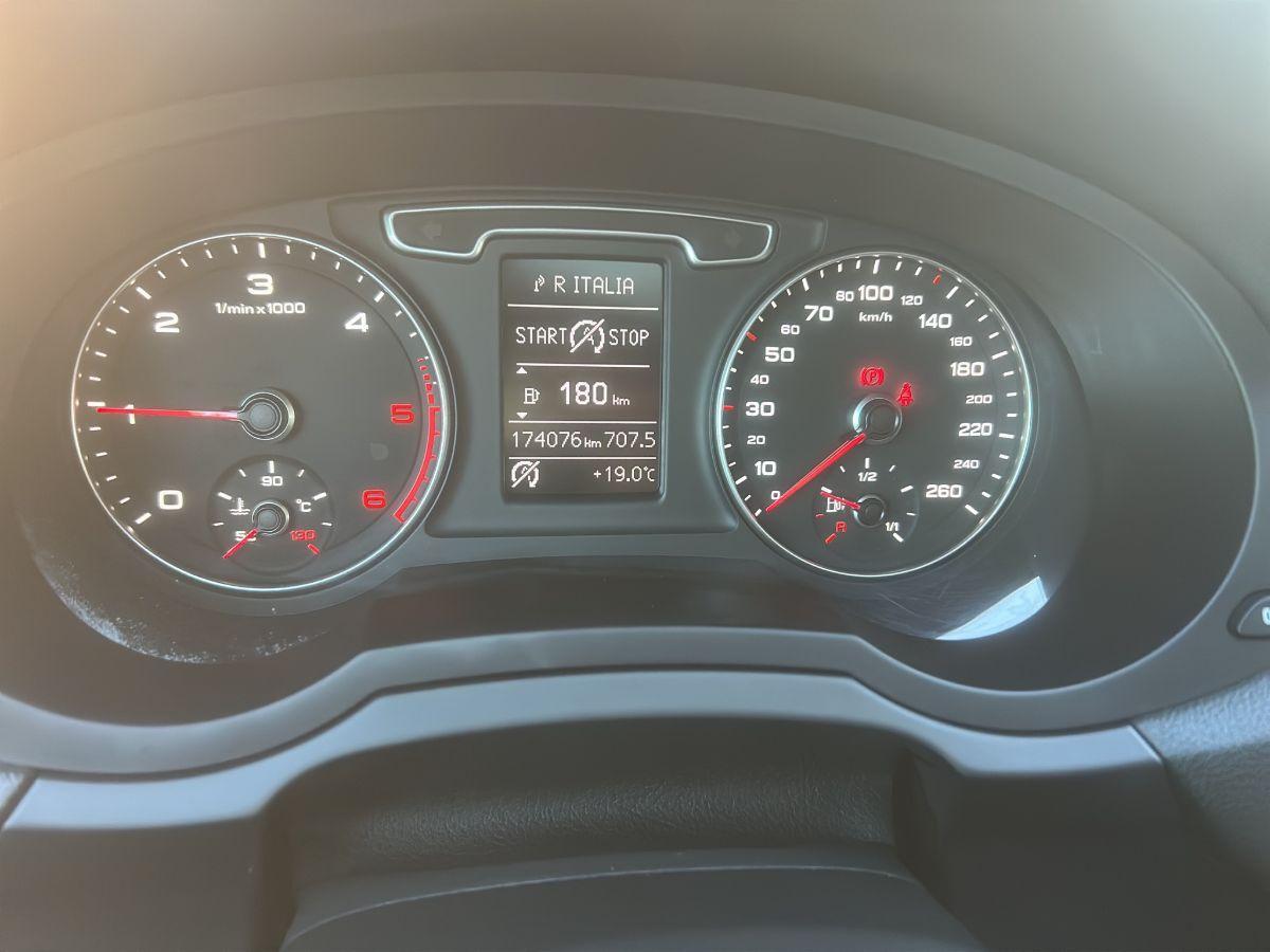 AUDI - Q3 - 2.0 TDI quattro S Line Edition