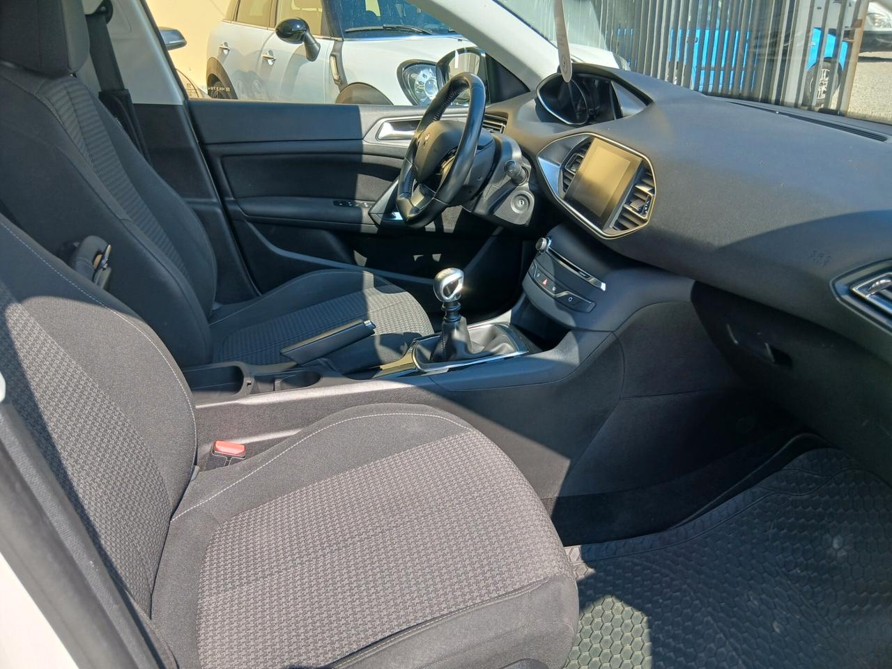 Peugeot 308 1.5 Blue-HDi