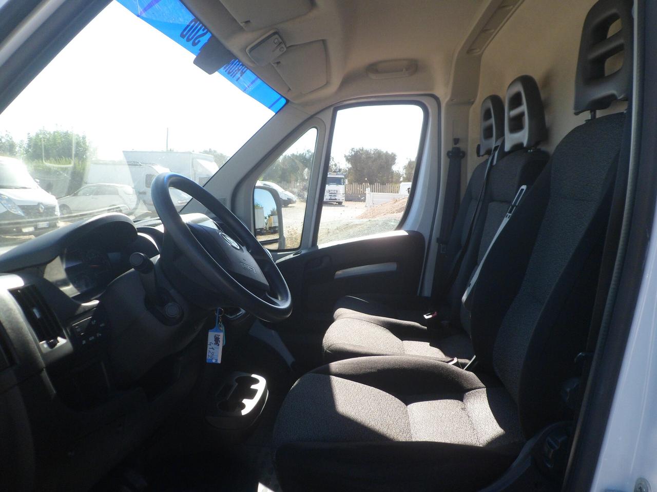 Fiat Ducato furgone medio alto
