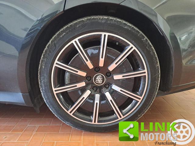 PORSCHE Taycan 4S Performance