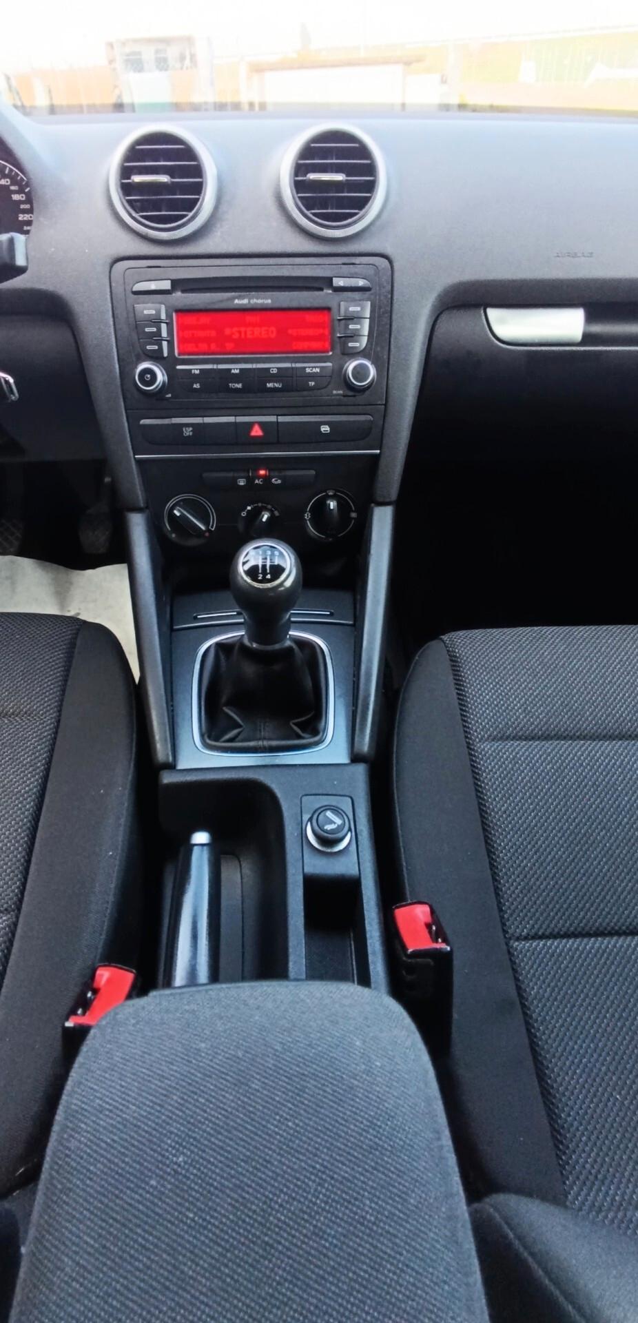 Audi A3 SPB 1.6 TDI 90cv. Young Edition - Ok Neopatentati- Uniproprietario