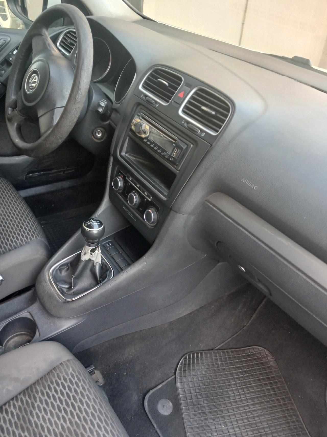 Volkswagen Golf 1.6 TDf