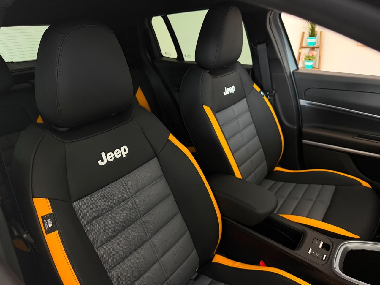 JEEP Avenger 1.2 T. MHEV 4xe The North Face