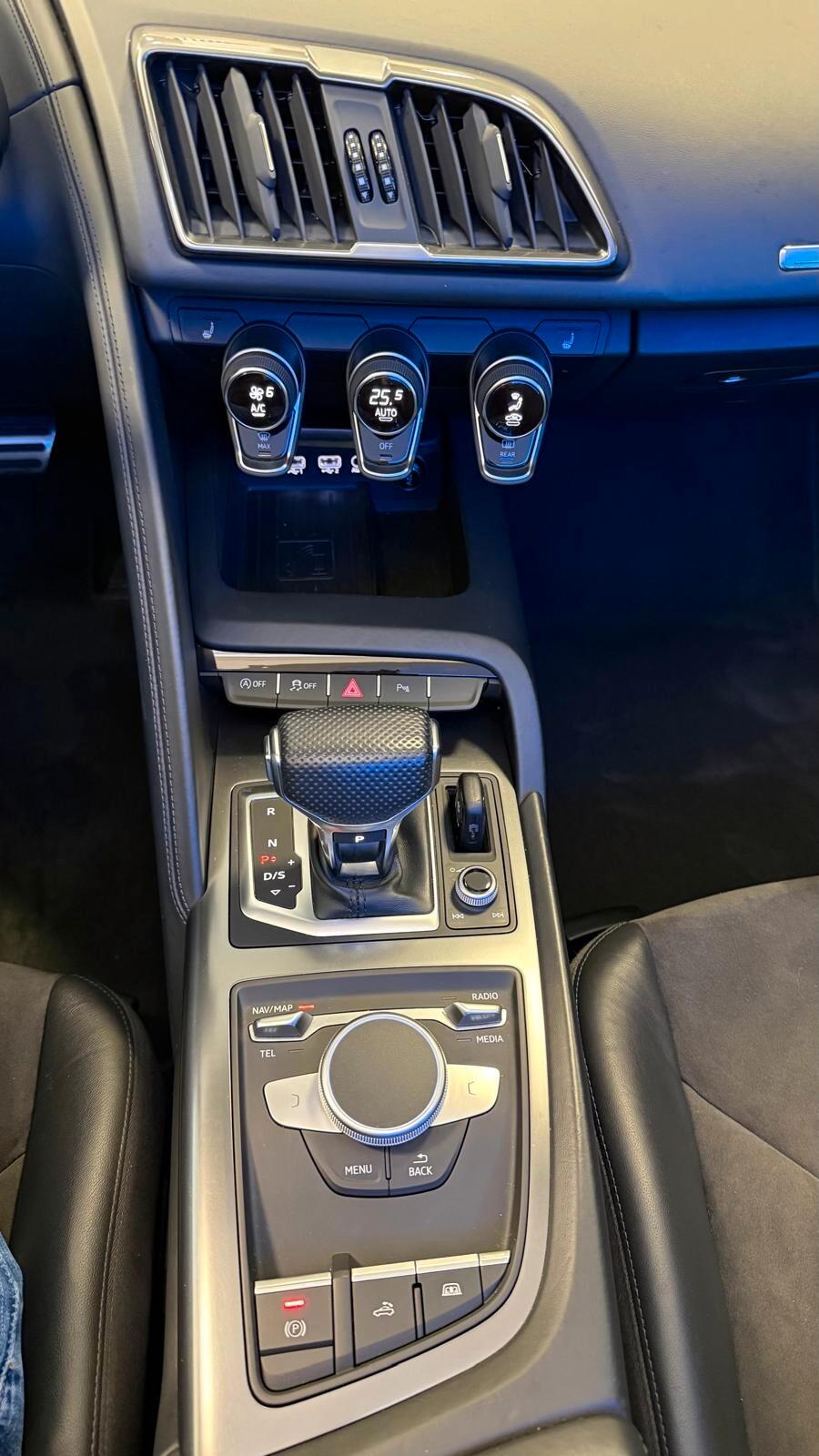 Audi R8 SPYDER 5.2TFSI V10 RWD S-TRONIC 2020