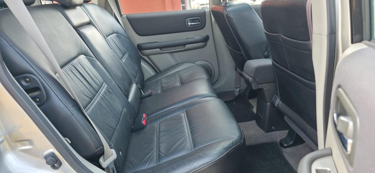 Nissan X-Trail 2.5 16V Elegance 4x4 gancio traino