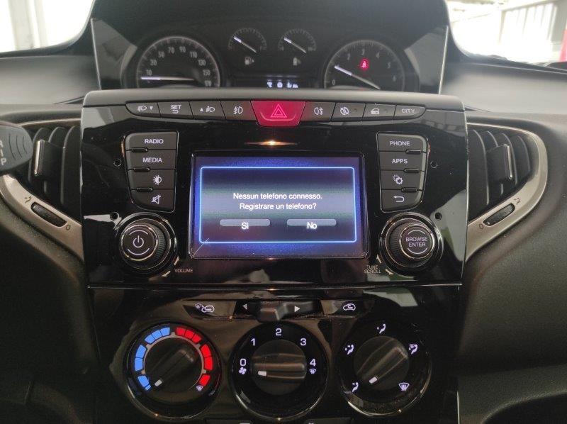 LANCIA Ypsilon 3ª serie - Ypsilon 1.0 FireFly 5 porte S&S Hybrid Ecochic Gold