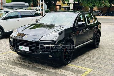 PORSCHE Cayenne 4.8 Turbo