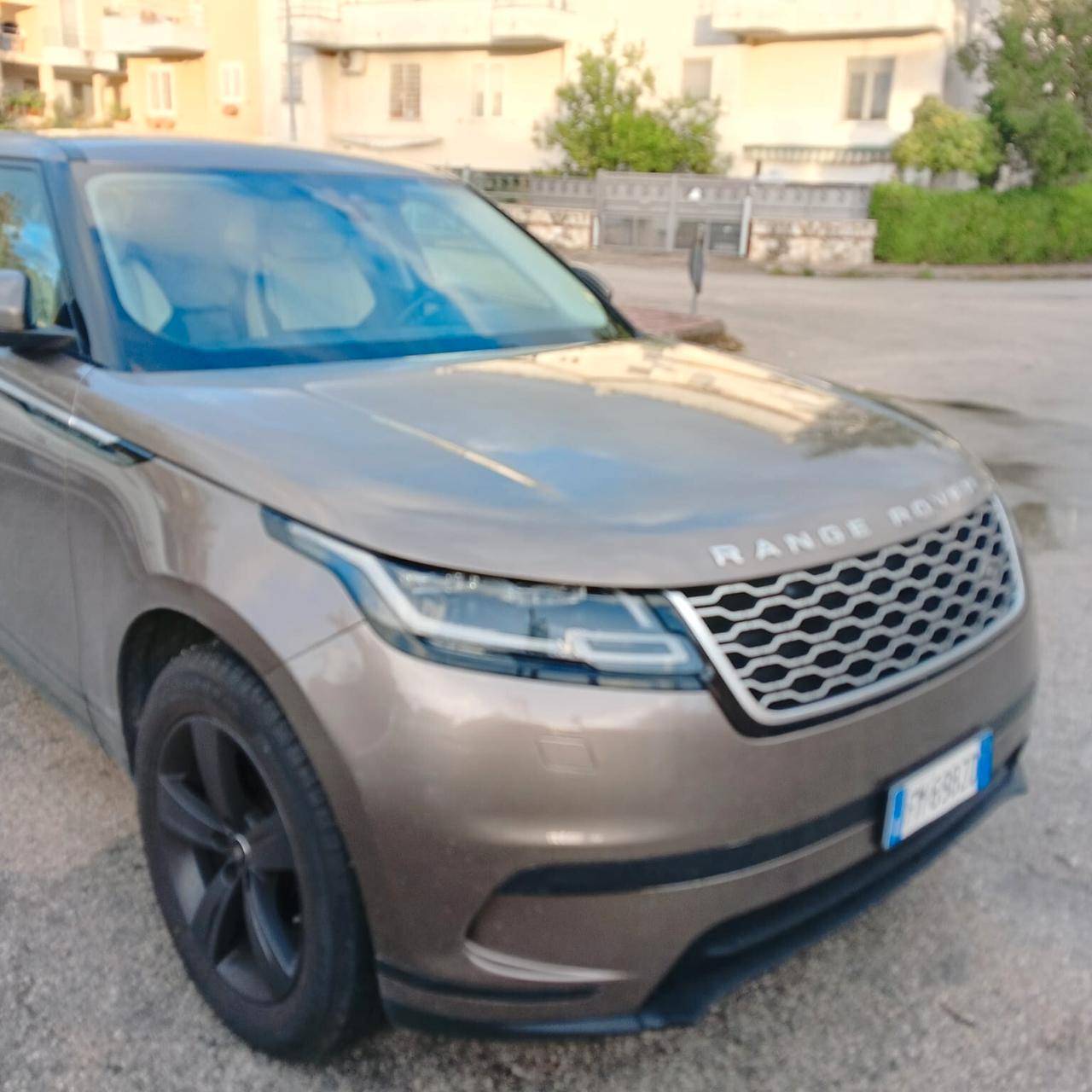 Land Rover Range Rover Velar Range Rover Velar 2.0D I4 180 CV R-Dynamic SE