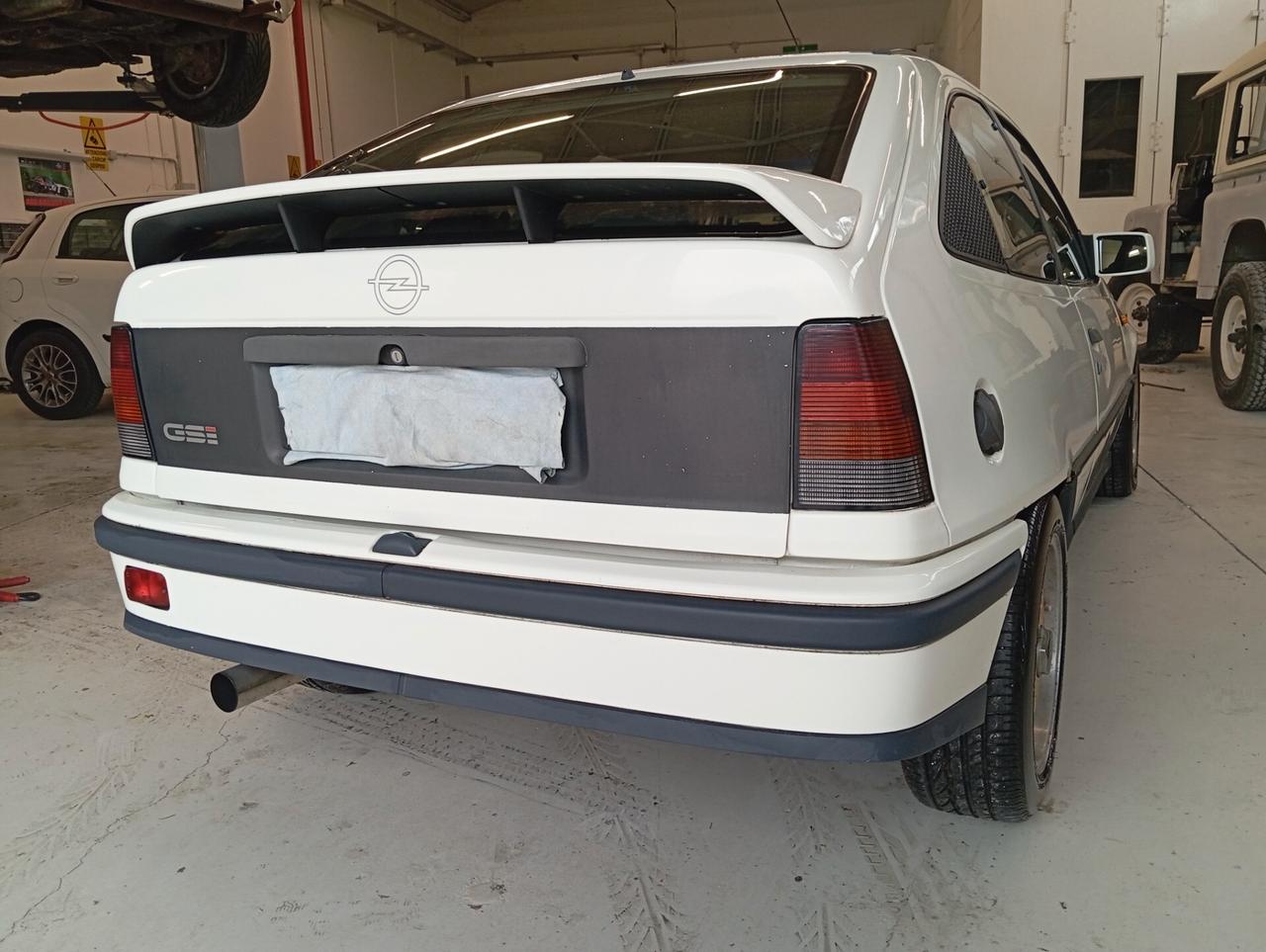 Opel Kadett 2.0 3 porte GSi