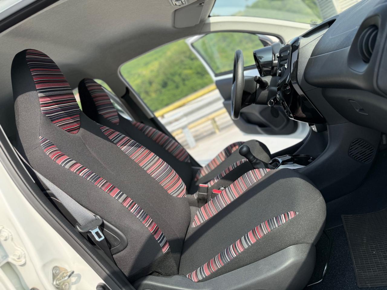 Citroen C1 VTi 72 Cv pronta consegna soli 400 km
