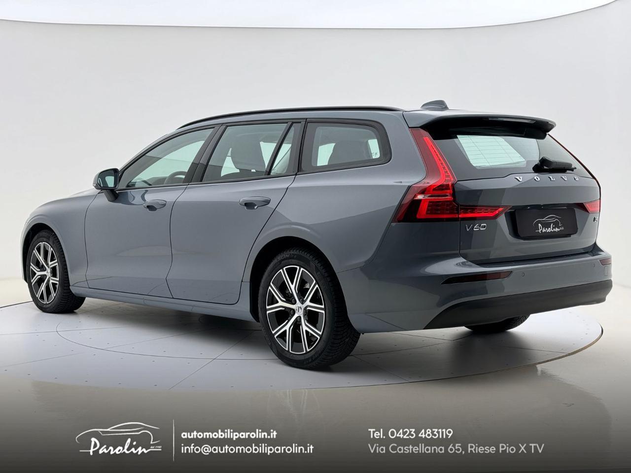 VOLVO V60 B4 (d) automatico Essential Thunder-pelle-ruotino