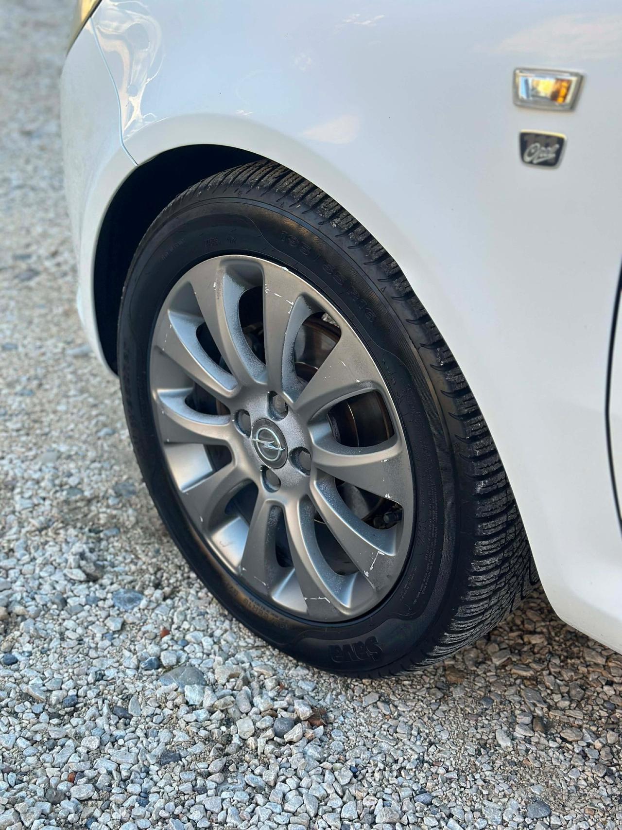 Opel CORSA 1.2 5P COSMO KMCERT NEOPAT UNICOPR