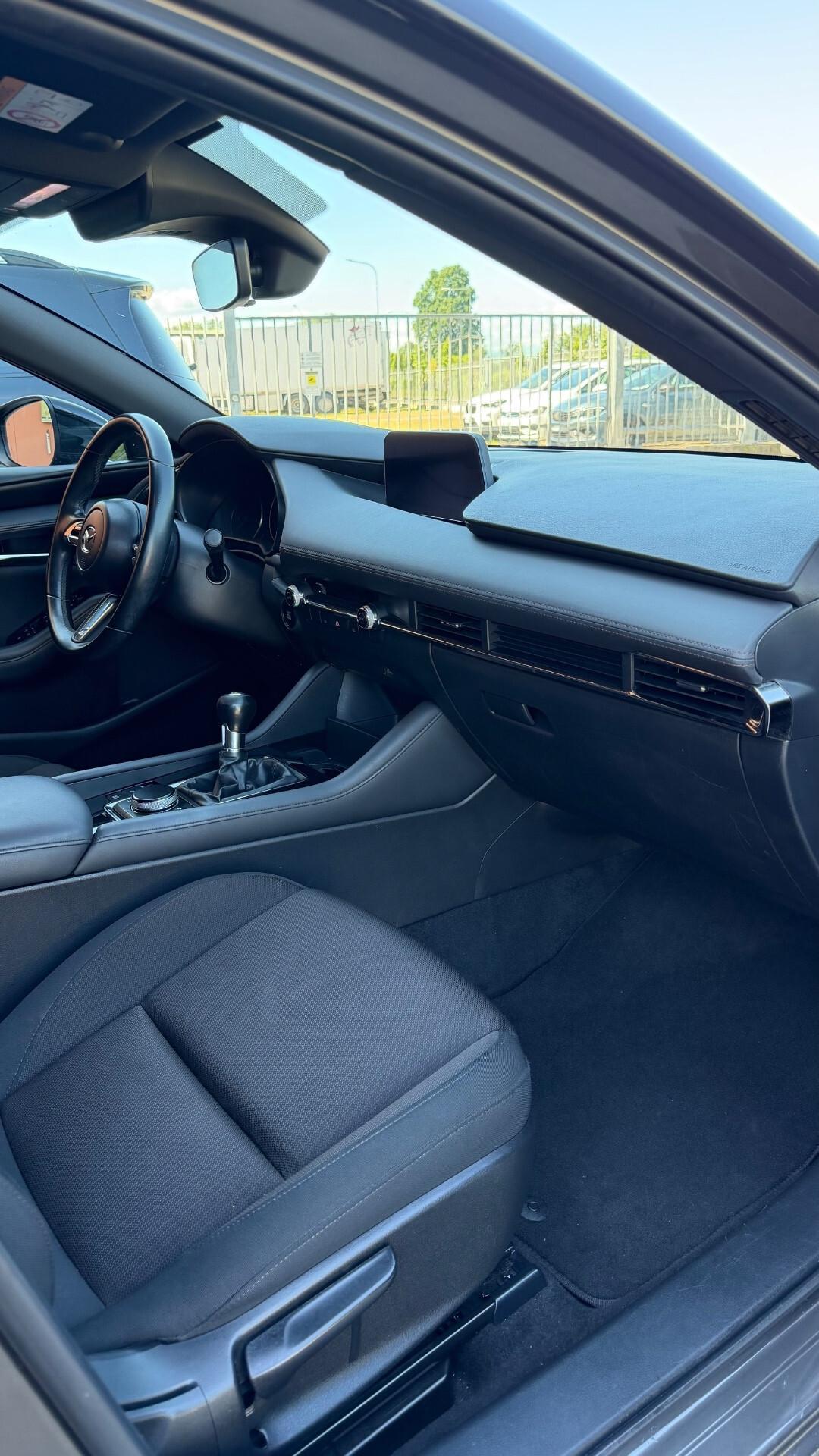 Mazda 3 1.8L Skyactiv-D Exclusive