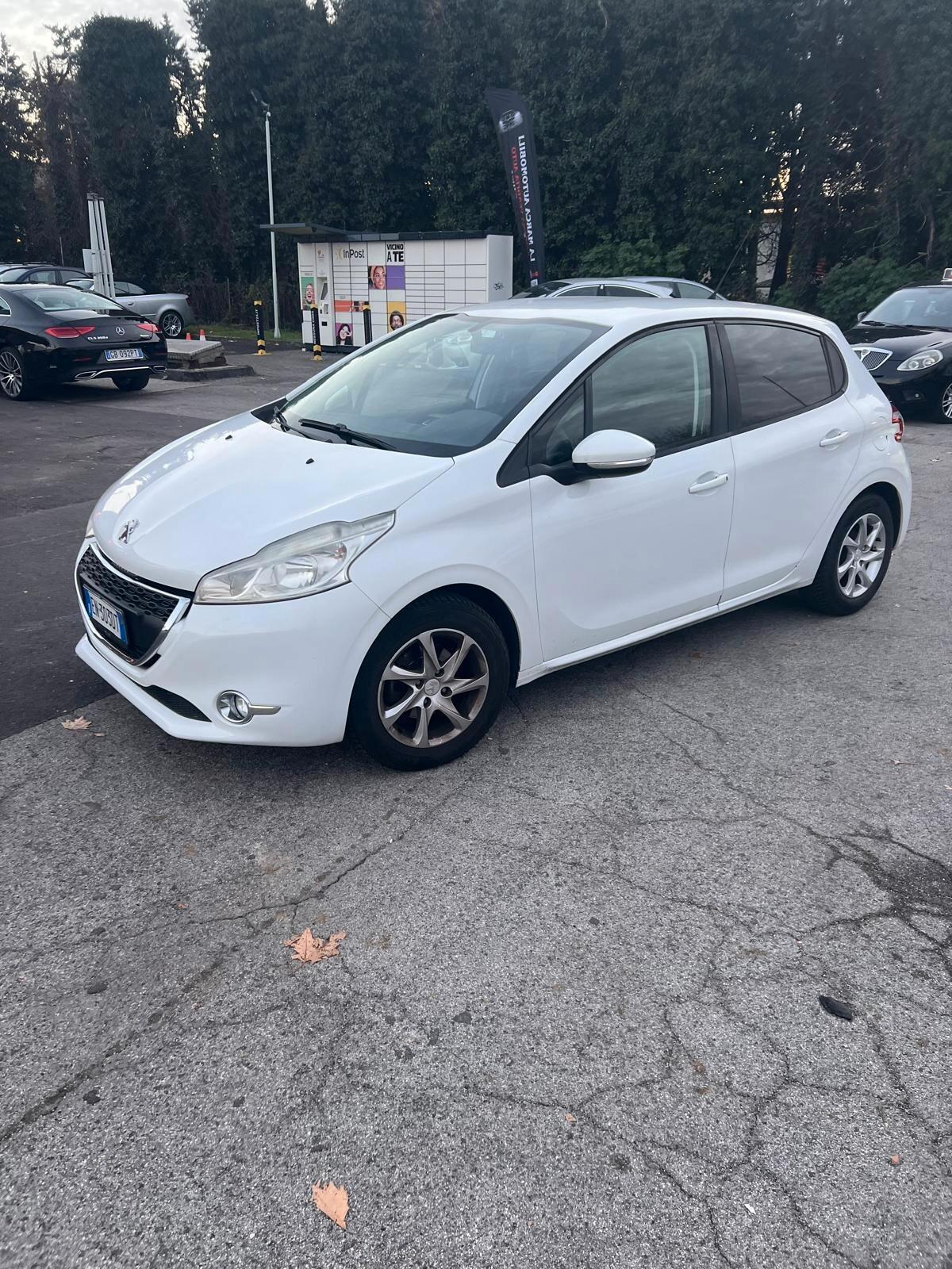 Peugeot 208 1.2 VTi 82 CV 5porte Allure