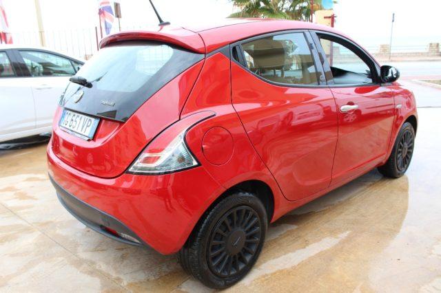 LANCIA Ypsilon 1.0 FireFly 5 porte S&S Hybrid Ecochic Silver