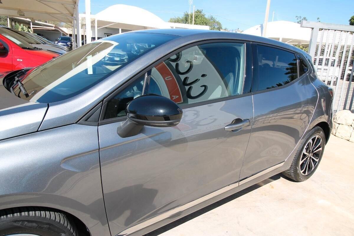 Renault Clio TCe 90 CV 5p Techno|11300KM|2025