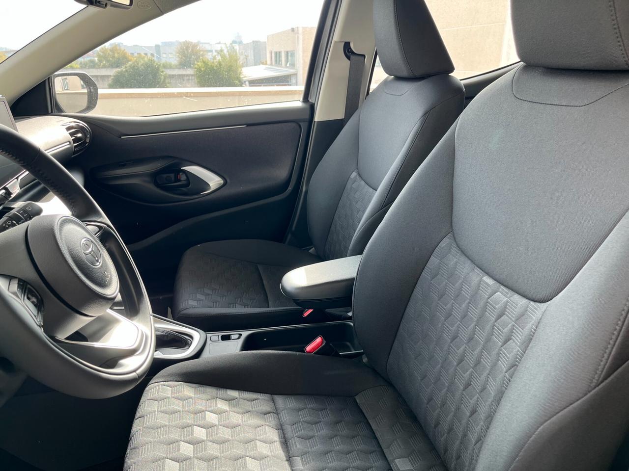 Toyota Yaris 1.5 Hybrid 5 porte Active 116cv Automatic Km0