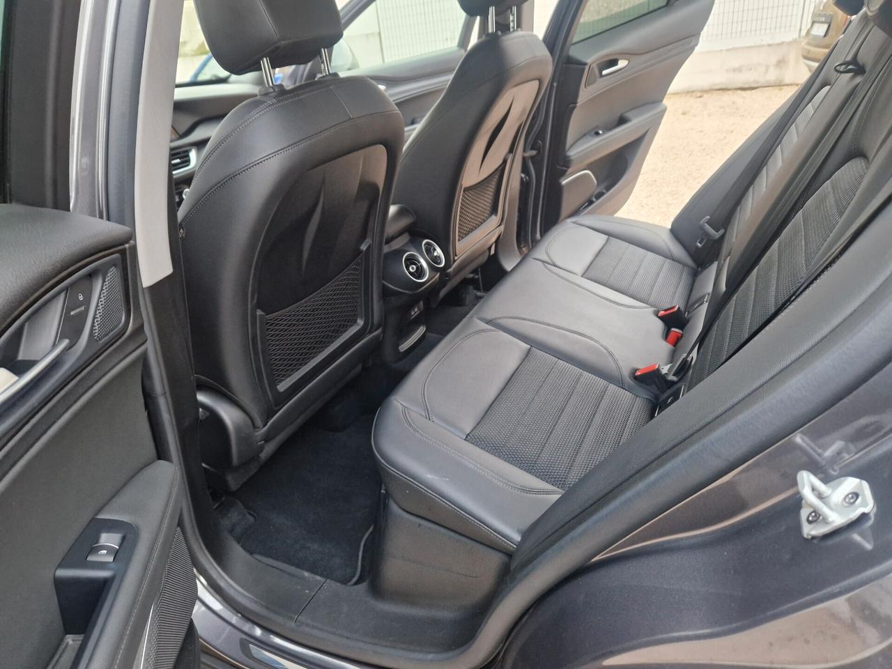 Alfa Romeo Stelvio 2.2 Turbodiesel 210 CV AT8 Q4 B-Tech