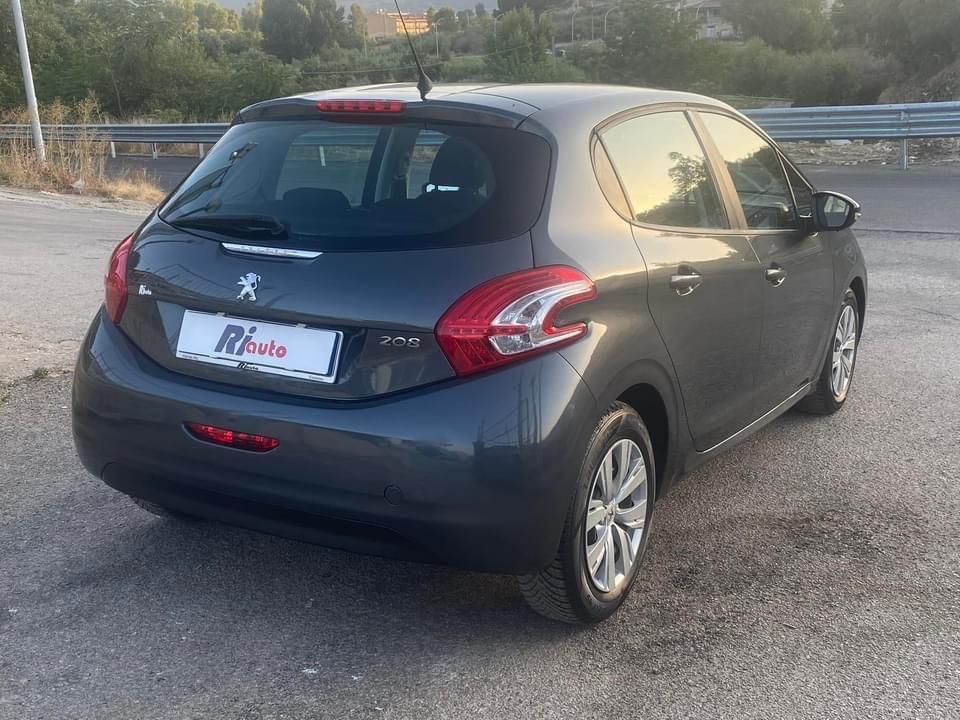 Peugeot 208 1.6 e-HDi 92 CV Stop&Start 5 porte Allure