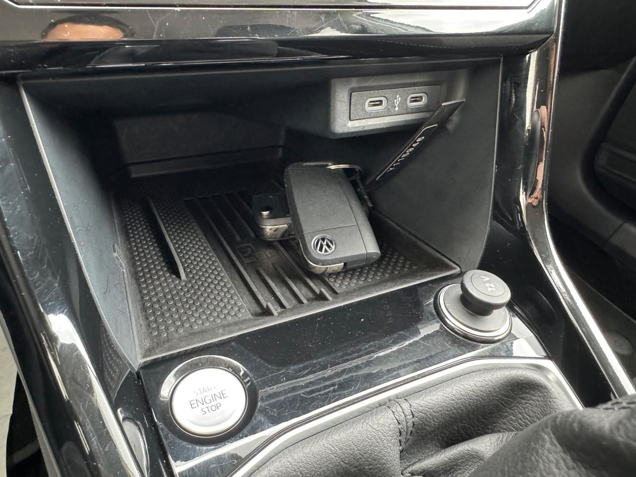 Volkswagen T-Cross 1.0 tsi Edition Plus + Tech P. / NO VINCOLI