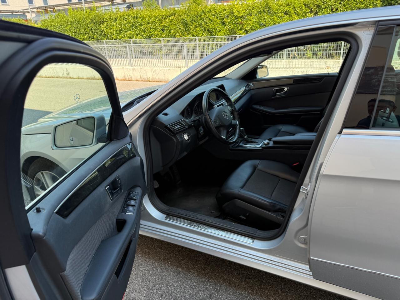 Mercedes-benz E 250 CDI BlueEFFICIENCY Avantgarde