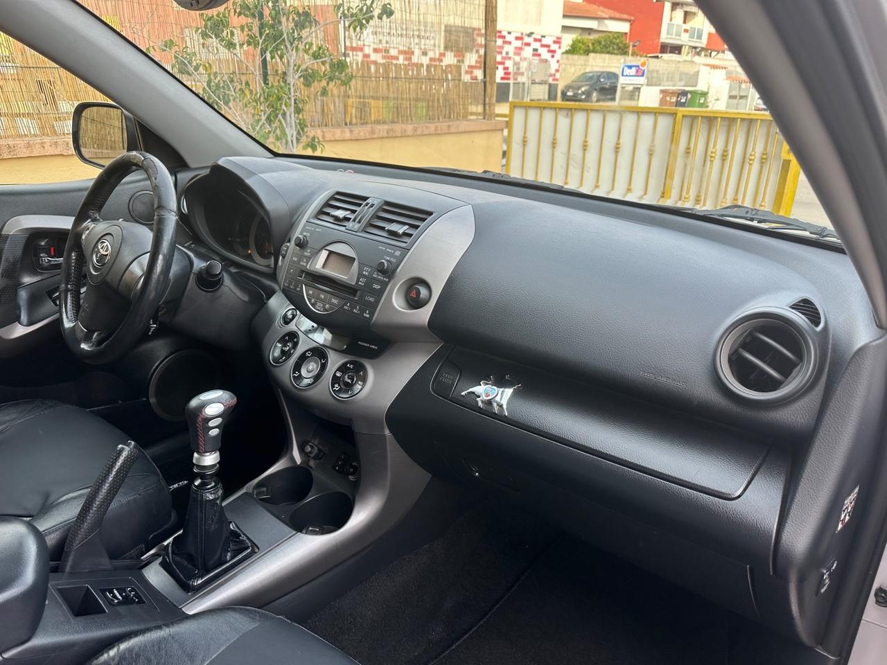 Toyota RAV 4 RAV4 2.2 D-4D 177 CV Luxury