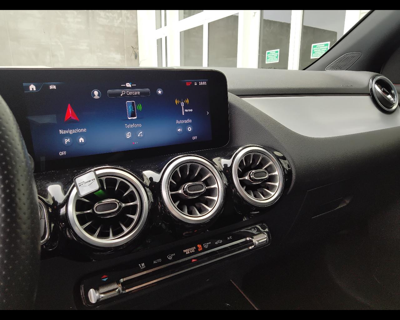 Mercedes-Benz GLA-H247 2023 - GLA 180 d AMG Line Advanced Plus auto