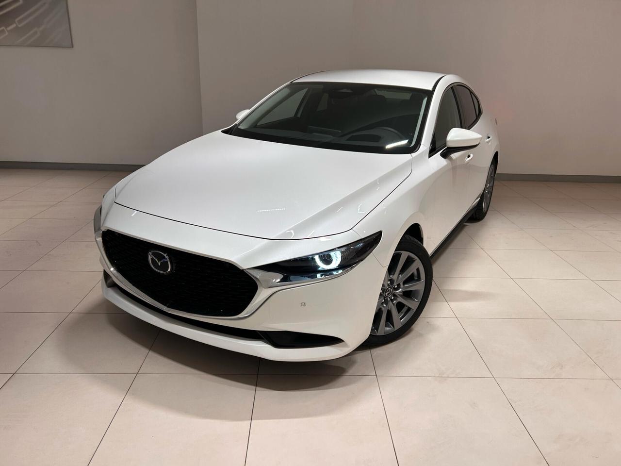 Mazda 3 2.5L eSkyactiv-G M-Hybrid 4p. Sedan Centre Line *RATE DA 299€*