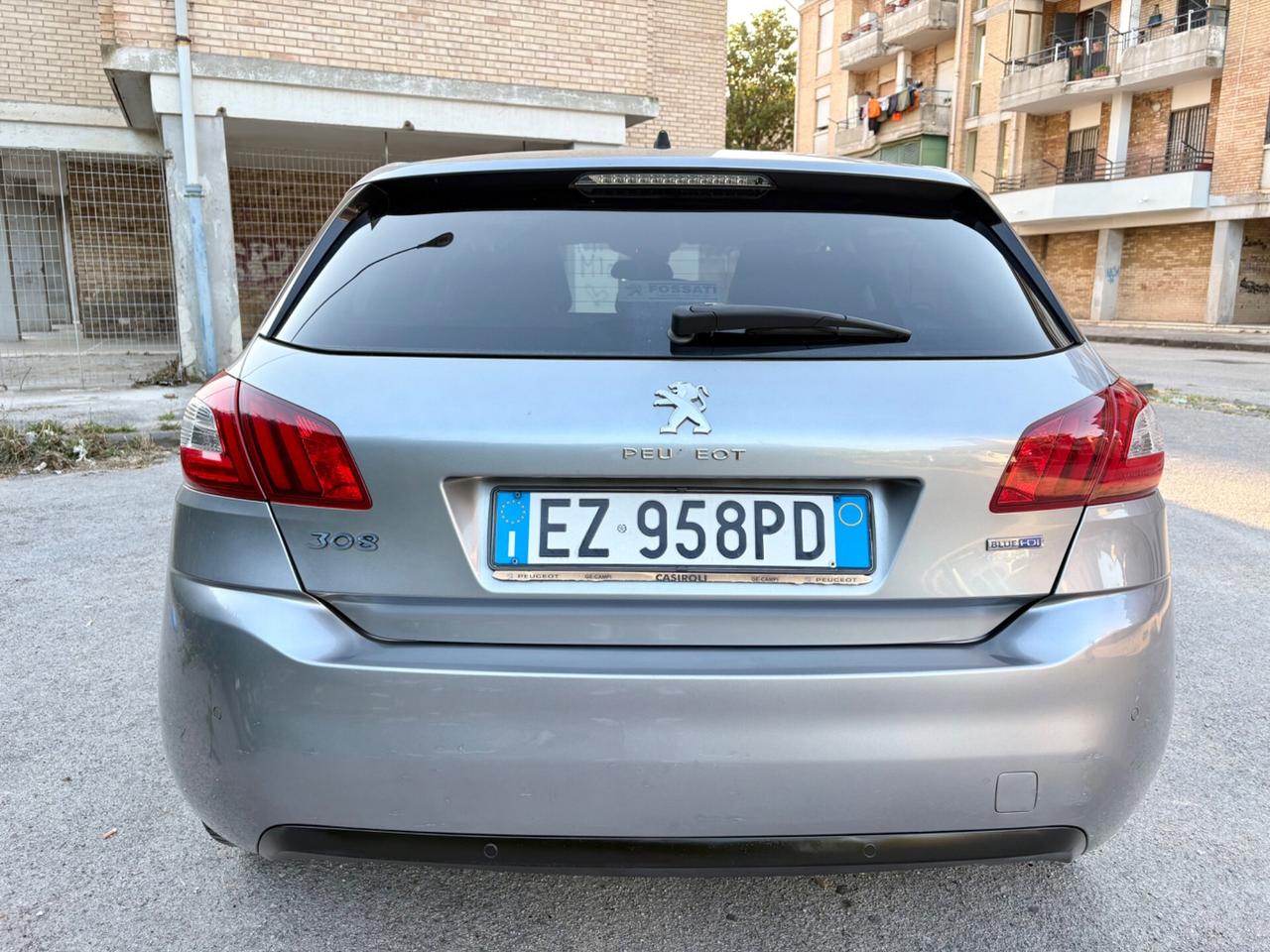 Peugeot 308 BlueHDi 1.6 120cv berlina