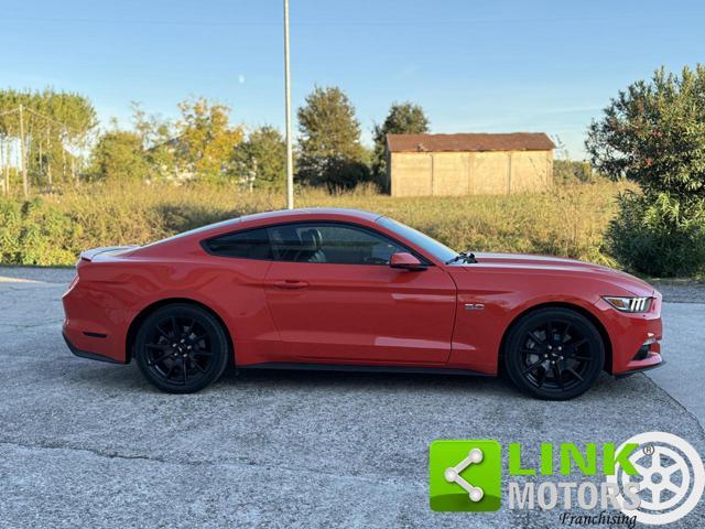 FORD Mustang Gt coupé
