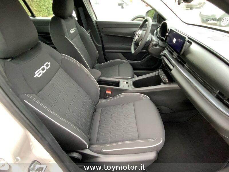 FIAT 600 (2023-) Hybrid 110 CV DCT MHEV Business