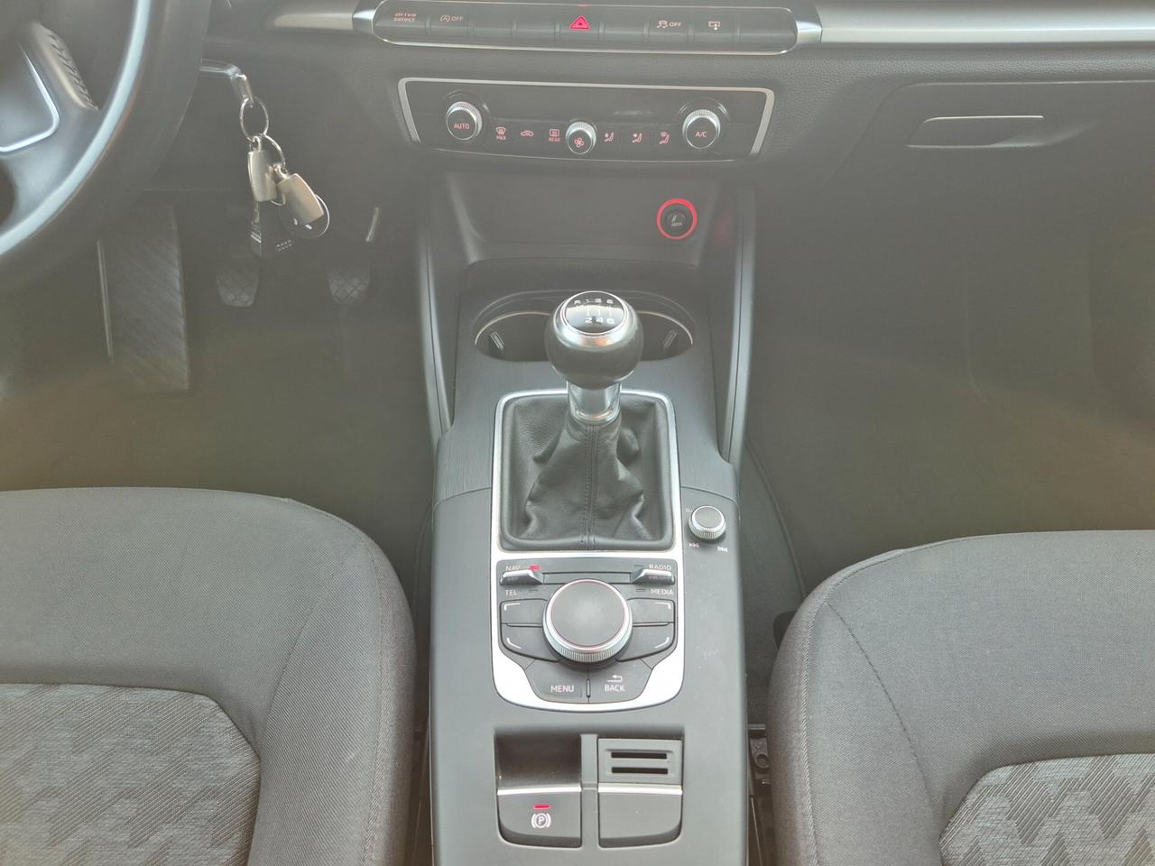 Audi A3 SPB 1.6 TDI diesel Attraction