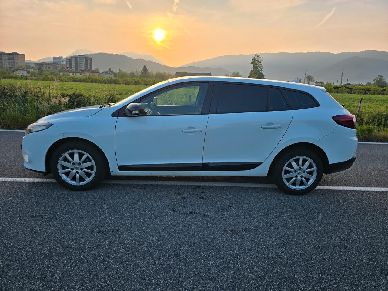 RENAULT MEGANE 1.5 dCi "OK PER NEOPATENTATI "