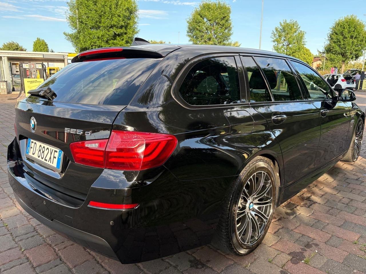 Bmw 525 525d Touring Luxury allestimento MSport