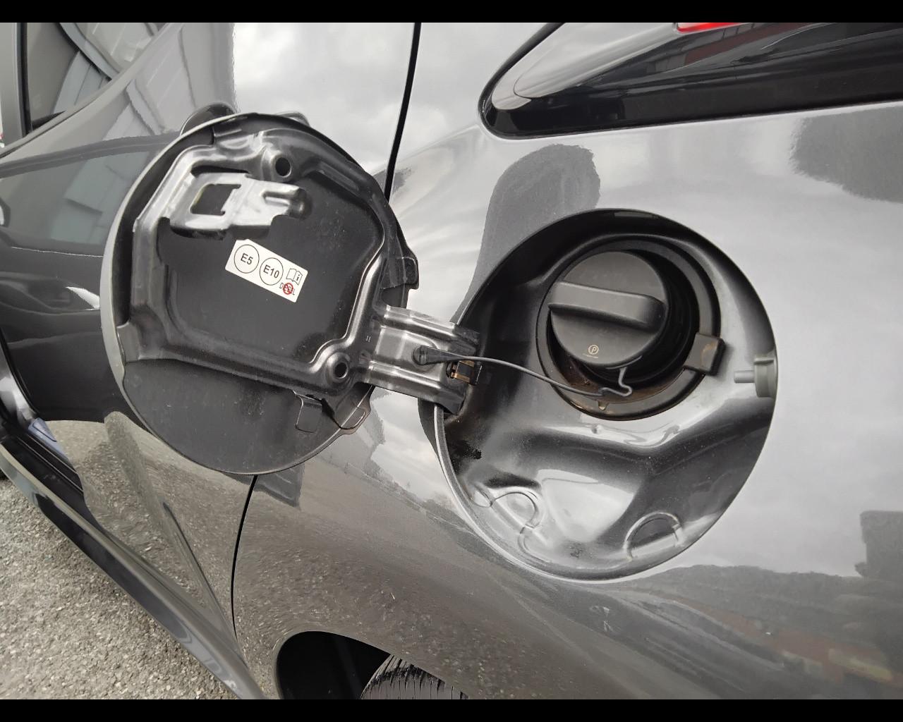 TOYOTA Yaris IV 2020 - Yaris 1.5h Trend