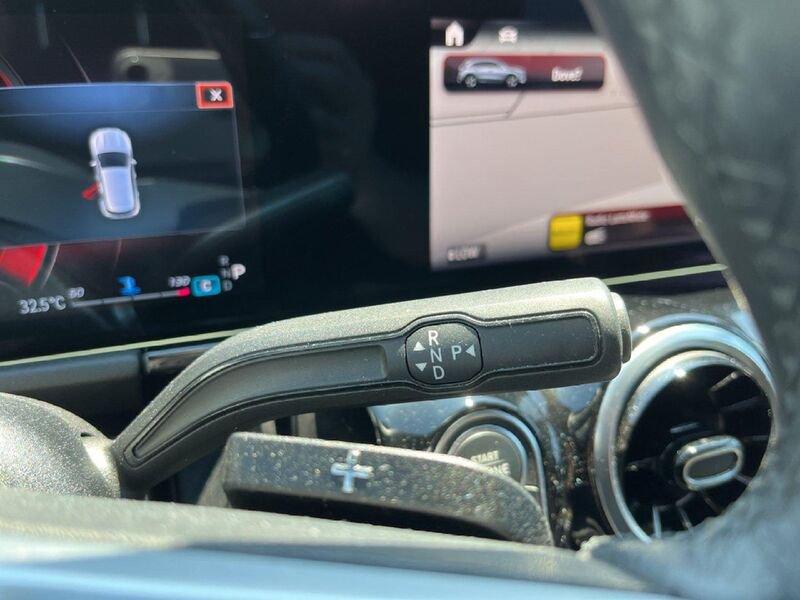 Mercedes-Benz GLA GLA-H247 2023 180 d Executive auto