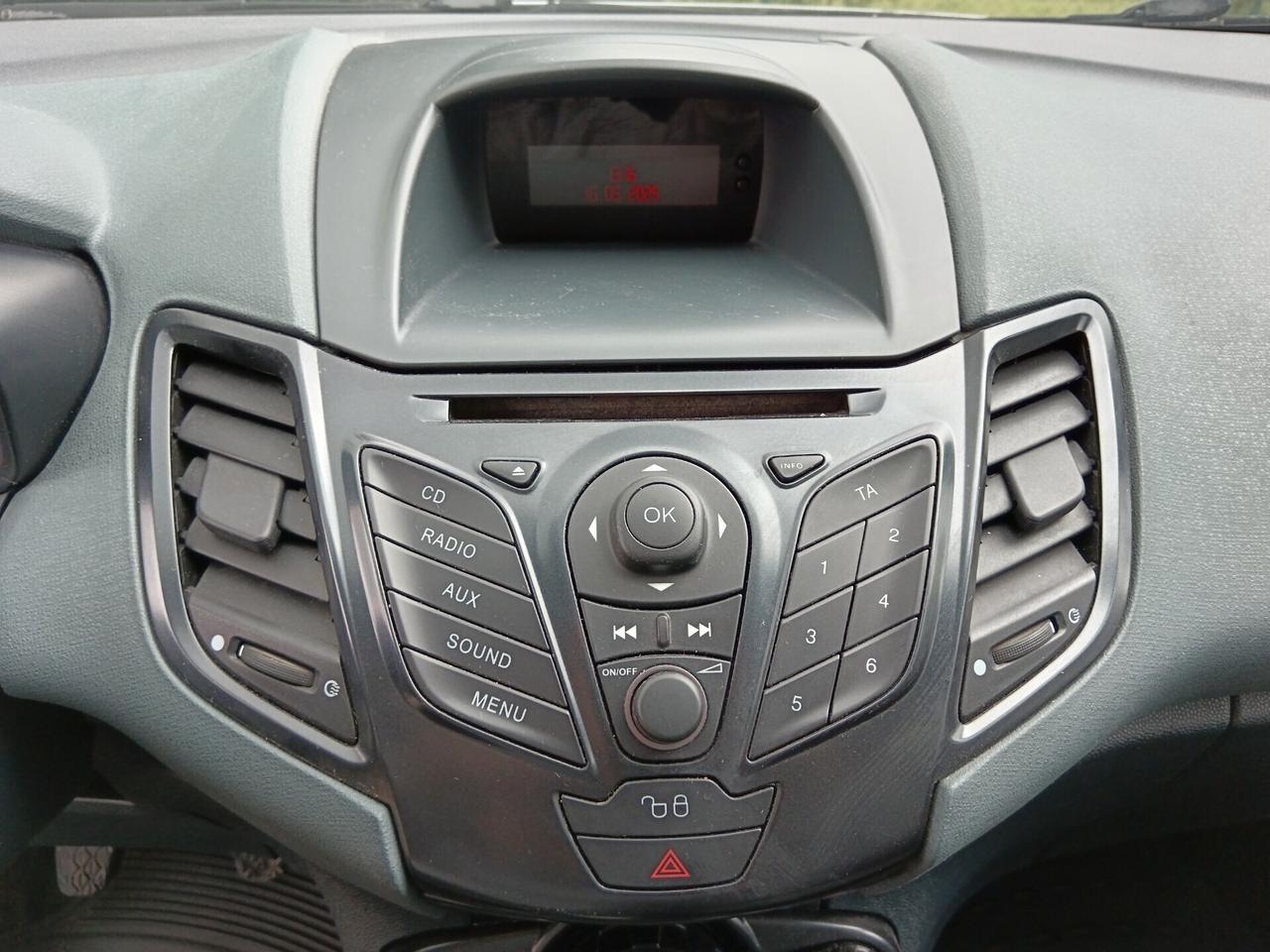 Ford Fiesta 1.4 TDCI 68CV AUTOCARRO 2 POSTI