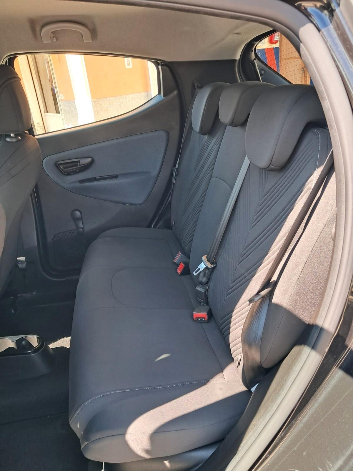 Lancia Ypsilon 1.0 FireFly 5 porte S&S Hybrid Gold