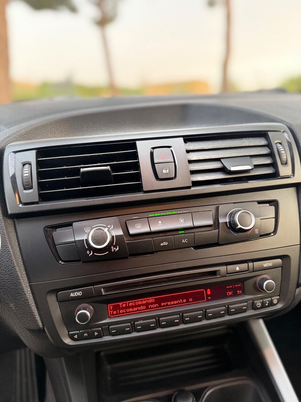 Bmw 118 118d 5p. Urban