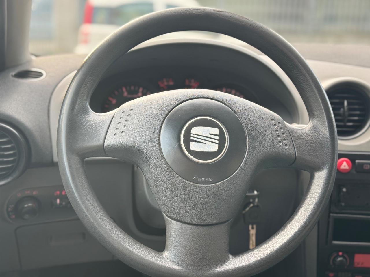 Seat Ibiza 1.4 16V 5p. Stylance